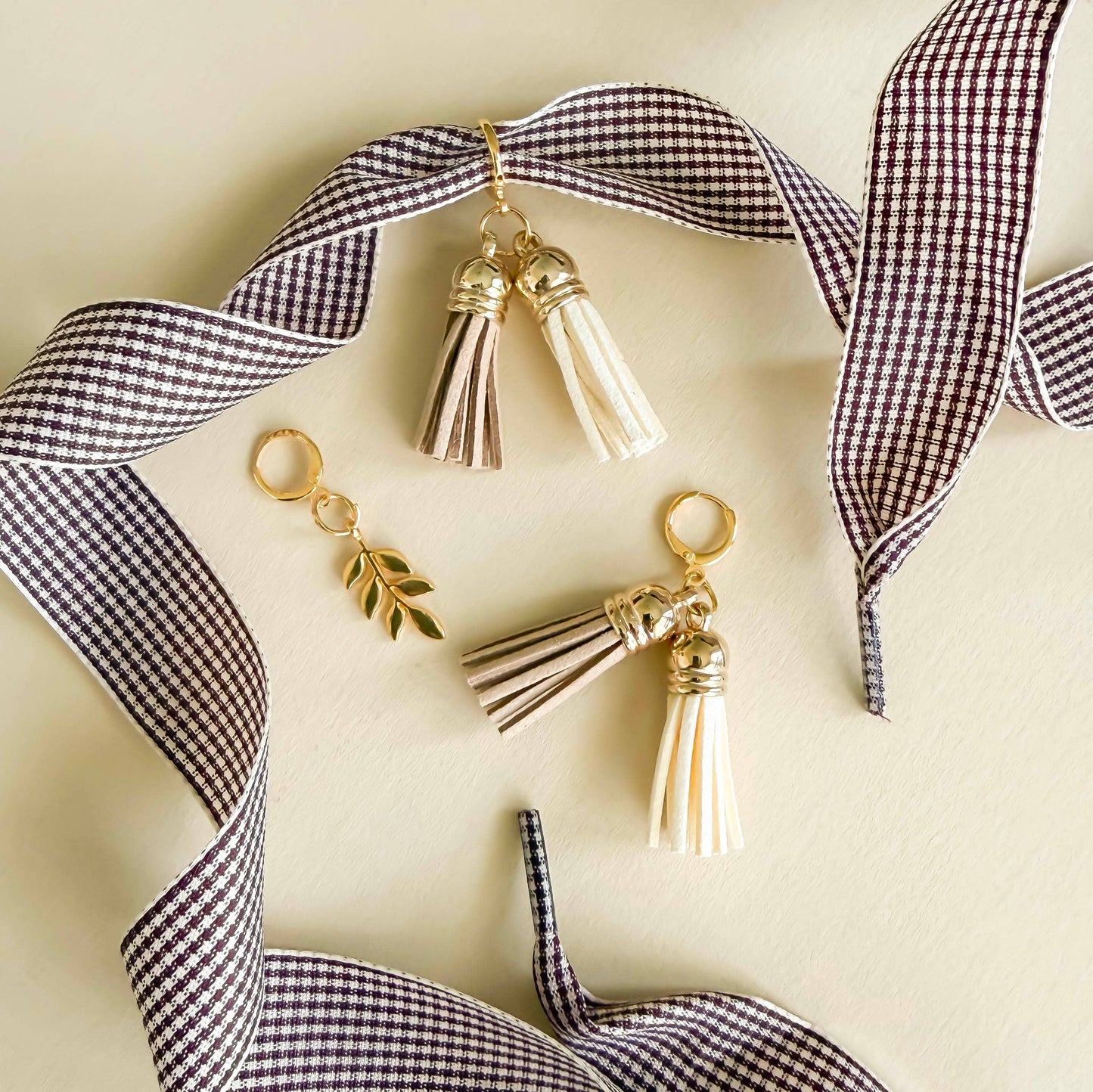 Sneaker and ShoeLace Charm Sets  –  Shoelace Accessories